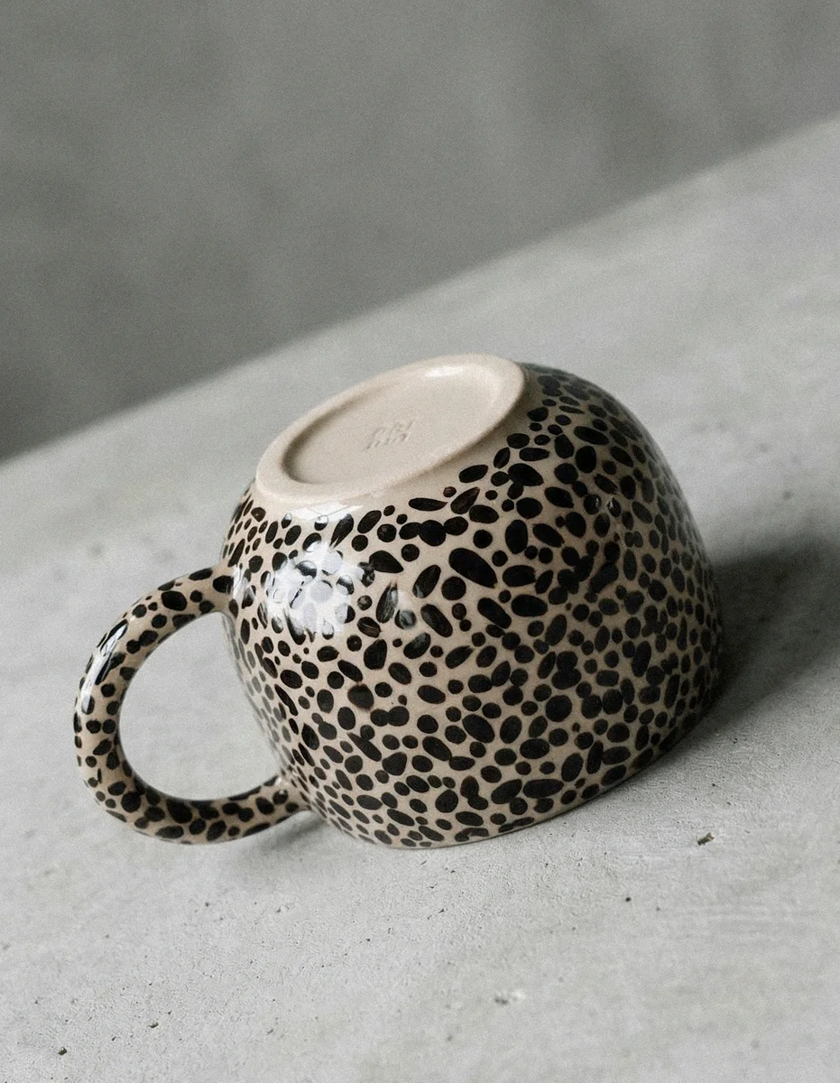 DOTTY BLOB Cappuccino Becher
