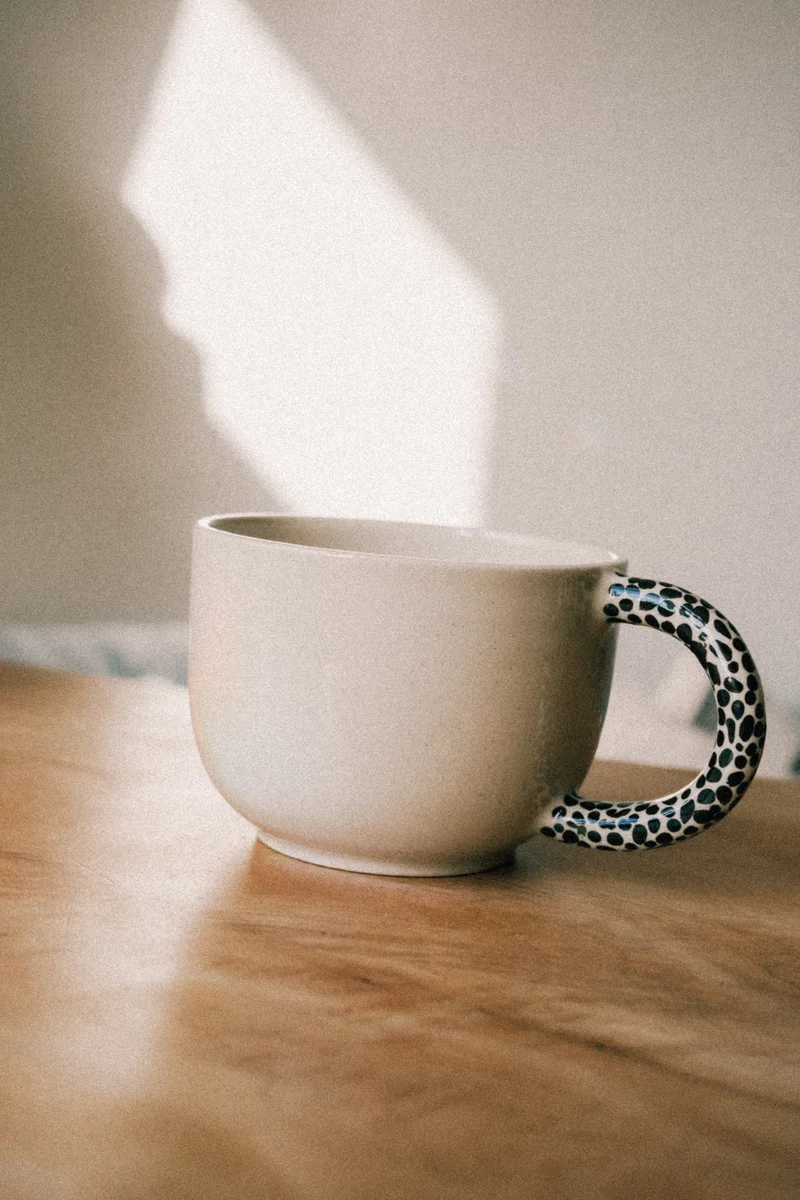 LAZY DOTTY BLOB CAPPUCCINO TASSE – Ansicht 2
