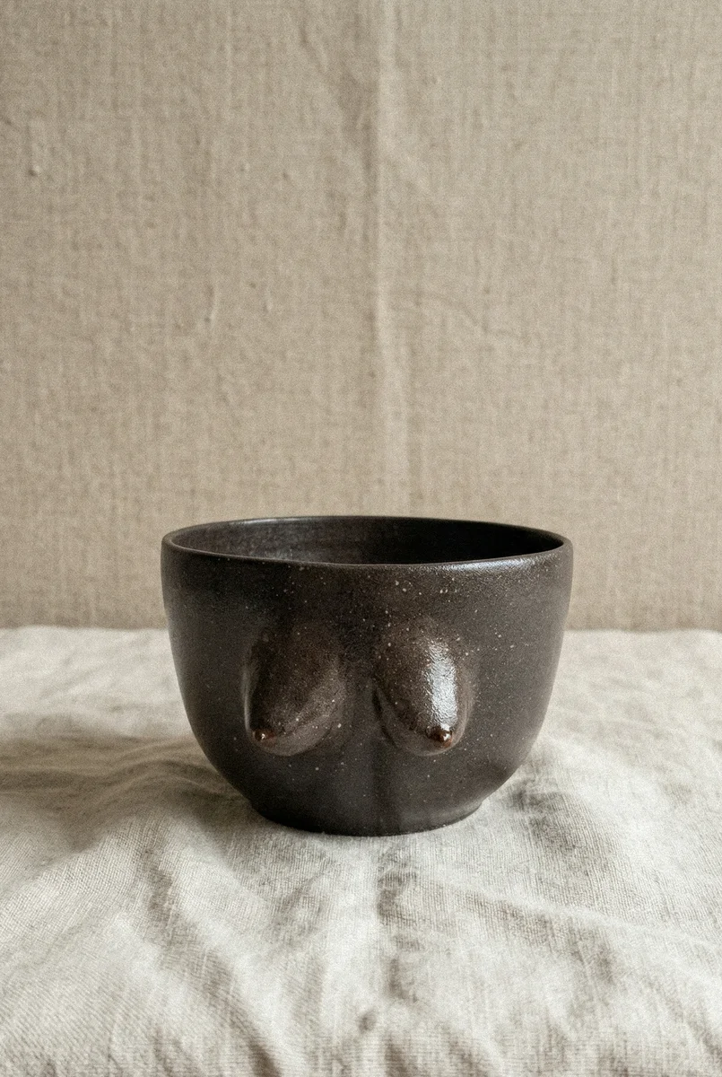 BOOBIE Becher black